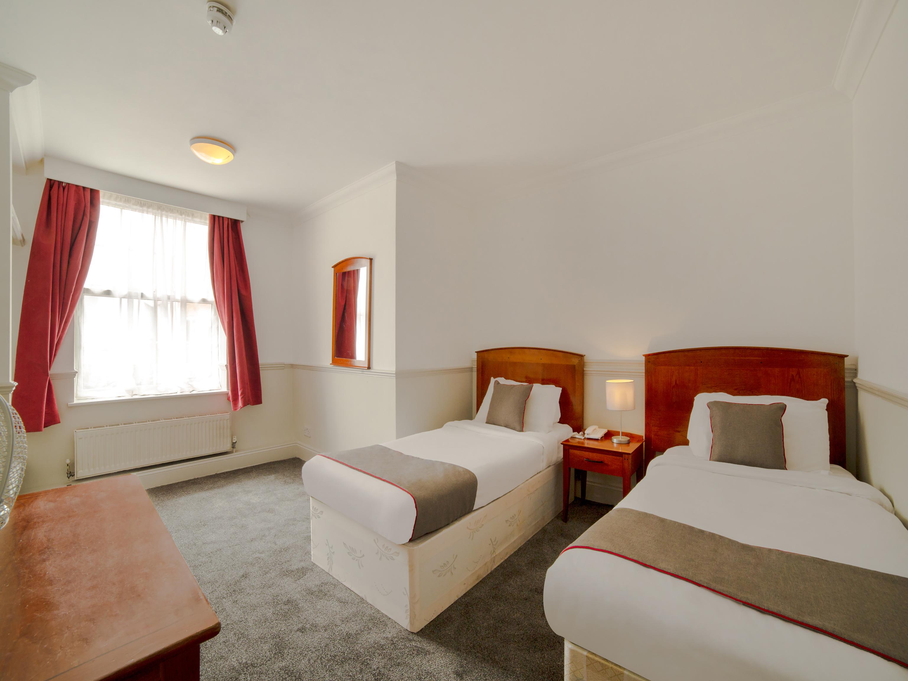 Standard Twin Room